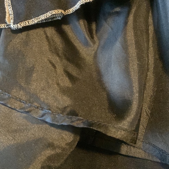 Sara Isabella linen A-line pleated black skirt, size 12 - Picture 6 of 6